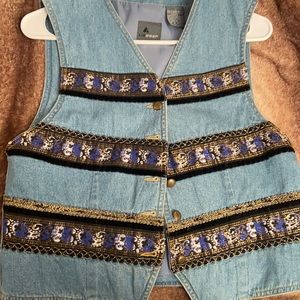 throw back sleeveless jean jacket